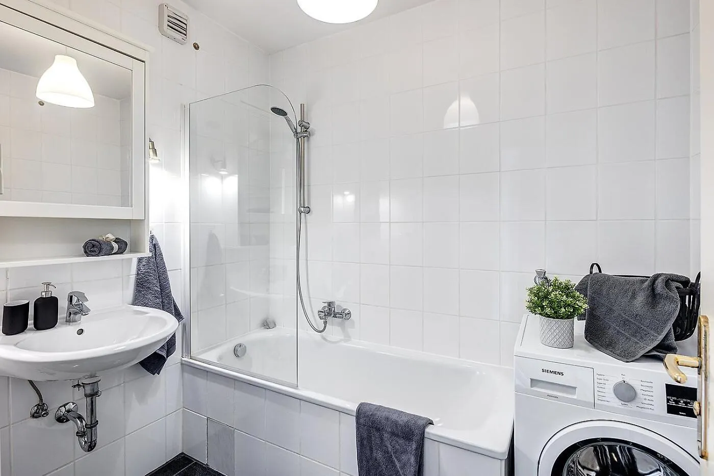 شقة 2Br In Schwabing- What'App - 0034-635-520-036 - For Reservations! ميونيخ